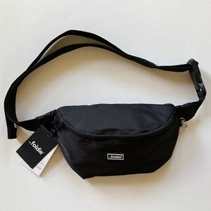 The Foldie Crossbody/Everyday & Travel/RFID-Blocking/Locking Zippers/Black/NWT!